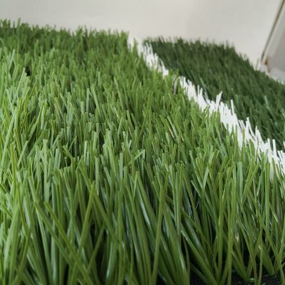 Monofilamentos de PE grama de campo de futebol ao ar livre em alta densidade com taxa de costura de 16/10cm