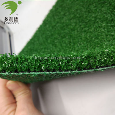 SGS Certified Green Lawn Mini Golf Course Turf Artificial Grass Incluído